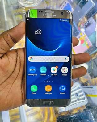 A picture of Galaxy s7edge double simcard