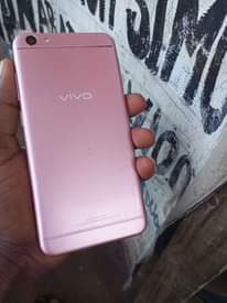 A picture of Vivo Y66 gb64 ram4