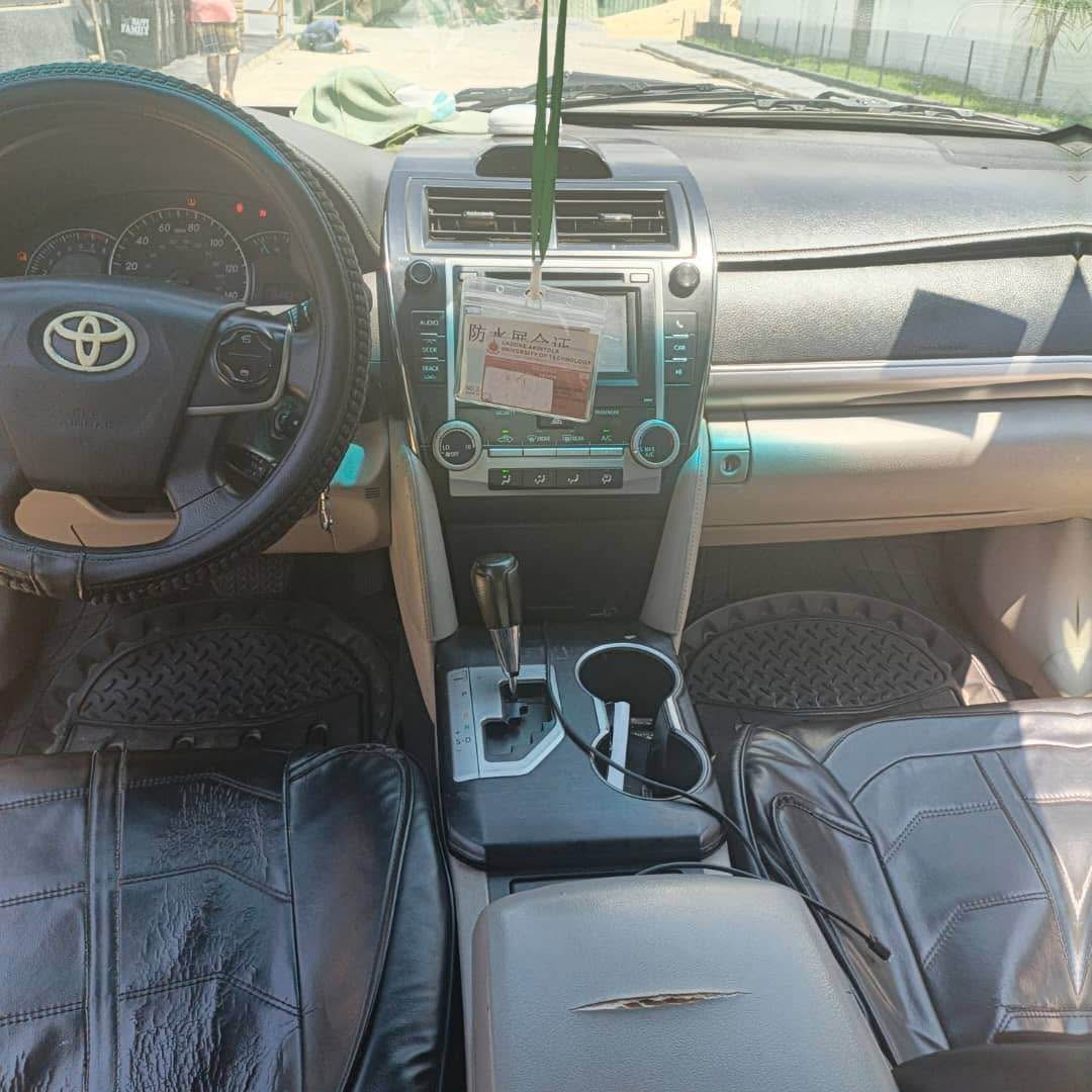 A picture of Dealers Deal End user car Toyota Camry 2013 model LE