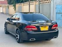 A picture of TOYOTA CROW NEW MODEL
