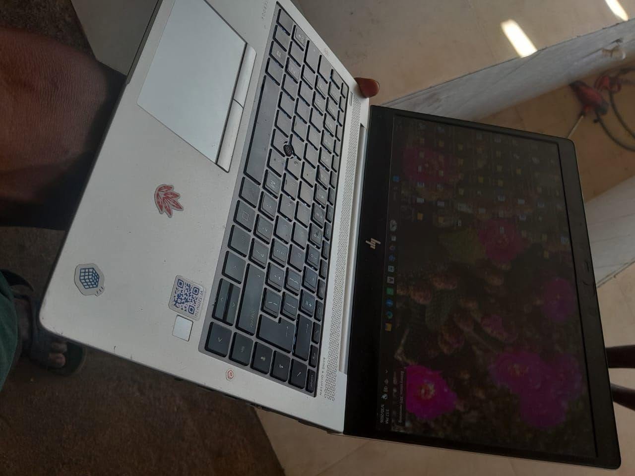 A picture of nicheki chap Niko na hp elitebook core7 ram16 ssd500 840