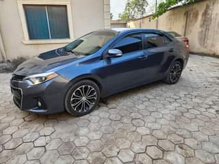 A picture of 015 corolla sports neatly used toks condition price 10 5m