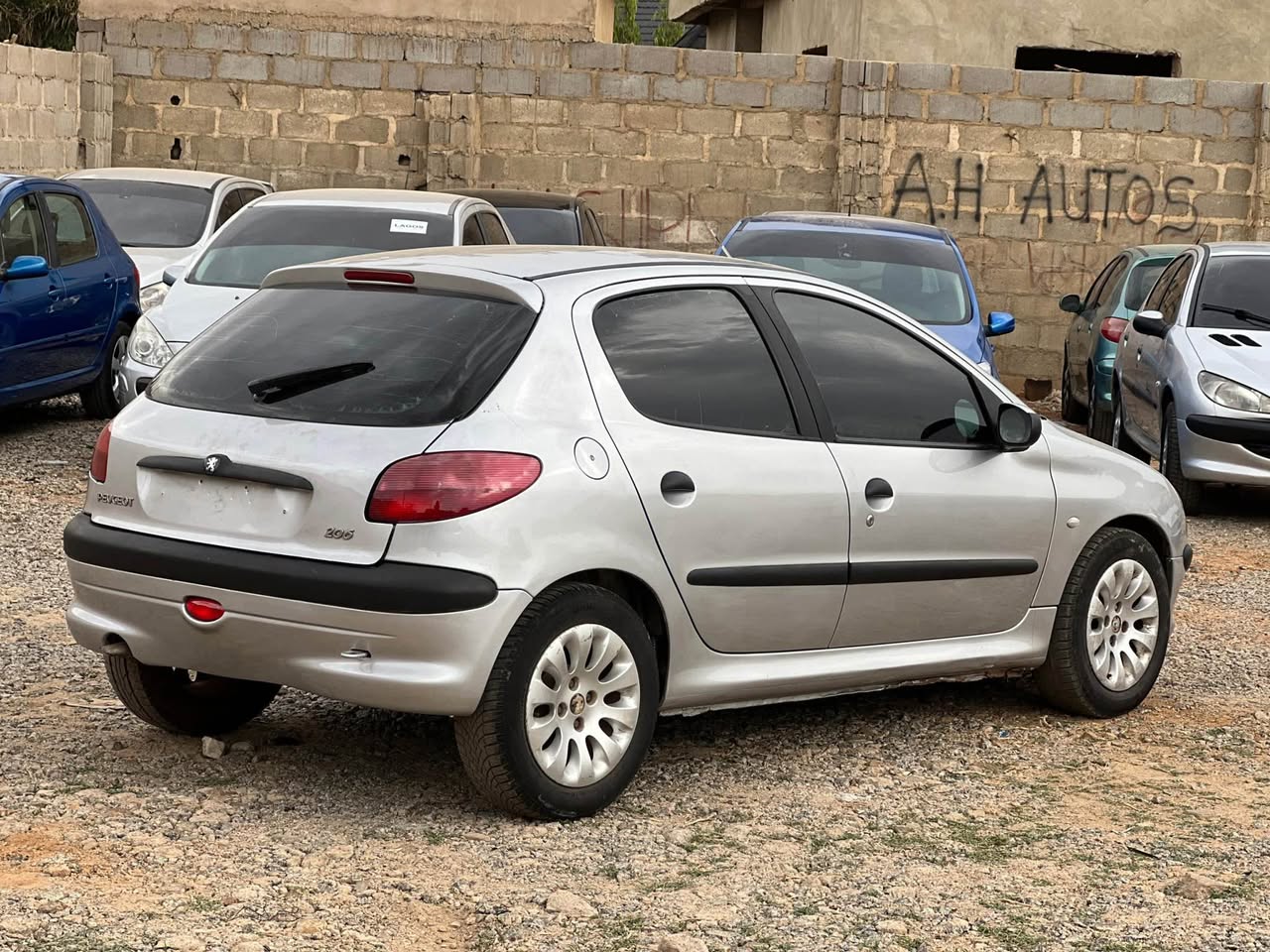 A picture of Peugeot 206