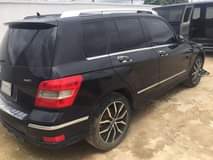 A picture of NEATLY USED MERCEDES BENZ GLK350 4MATIC 2010