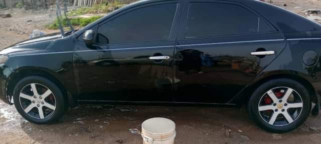 A picture of SARI SARI SARI KIA CERATO IN PRISTINE CONDITION MANUAL TRANSMISSION