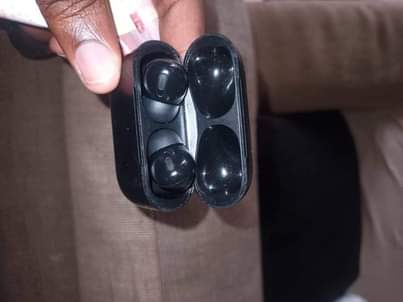 earphones