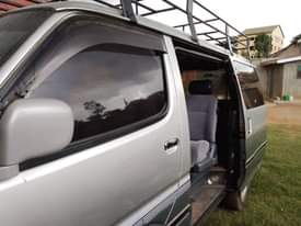 A picture of 2000 TOYOTA SUPER CUSTOM
