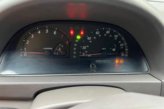 A picture of Clean Naija used Toyota Camry 04 model with first body