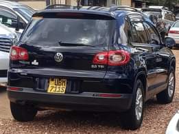 A picture of 0758125690 Tiguan 2010