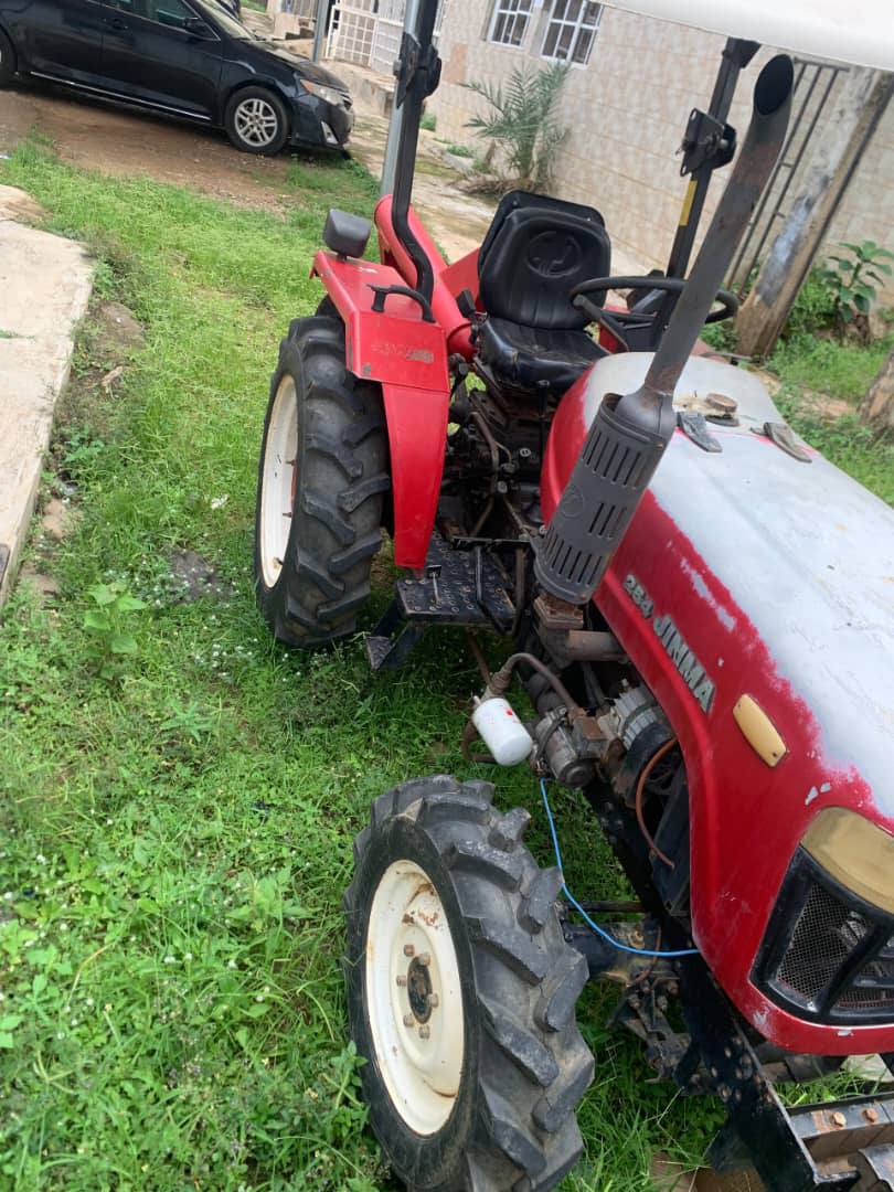 A picture of Tractor