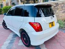 A picture of 2006 TOYOTA IST