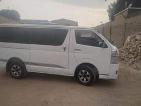 A picture of Toyota hiace bus Automatic transmission Location jos 6.5m 07037750476 09133324056