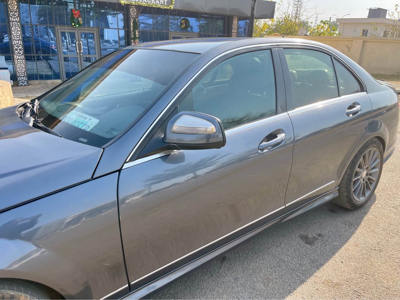 A picture of Mercedes Benz C350