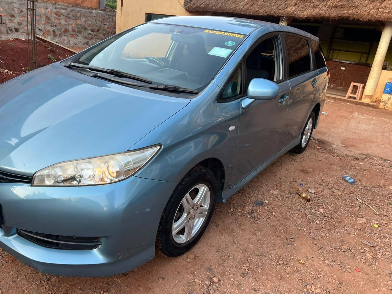 A picture of Toyota wish 2011 31m money needed