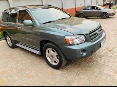 A picture of Toyota highlander