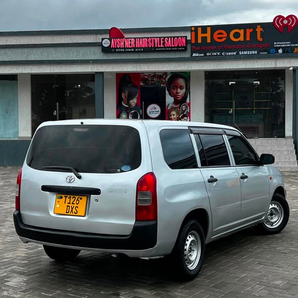 A picture of Toyota probox for sale price 14 8M0753322015