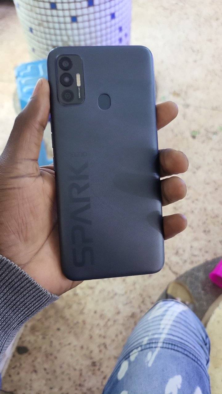 A picture of Used techno Spark 7 64gb at 280k