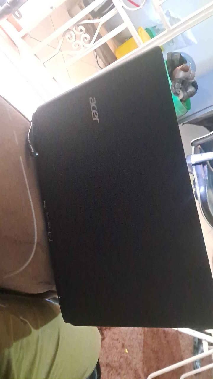 A picture of Acer laptop Brand Aspire ES1 523 for sale