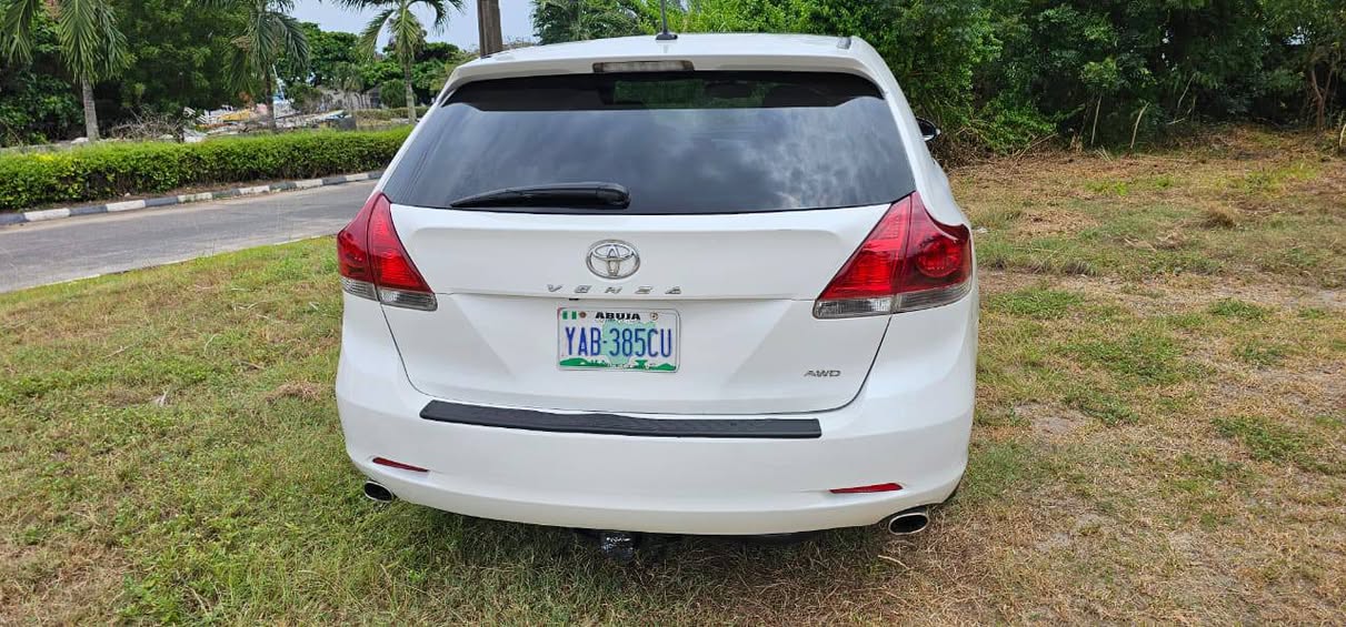 A picture of Toyota venza 2013