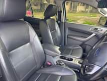 A picture of FORD EVEREST