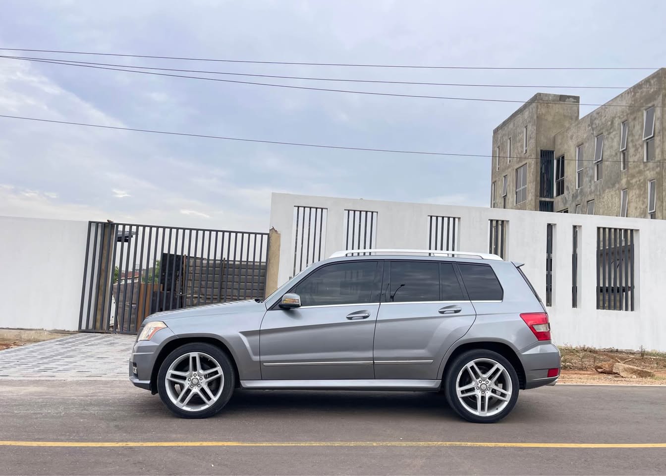 A picture of FOREIGN USED 2011 MERCEDES BENZ GLK350 15 500 000 08175232309