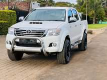 used toyota hilux