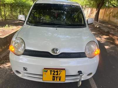 A picture of TOYOTA SIENTA 10M