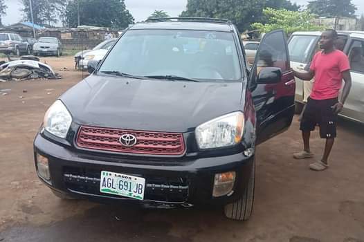 A picture of NIGERIAN USED 2003 TOYOTA RAV4 AUTOMATIC TRANSMISSION