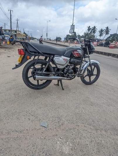 A picture of HUNTER CC 125