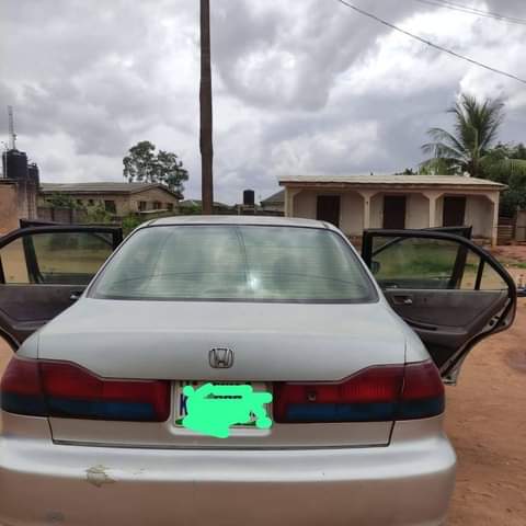 A picture of Honda Accord 2002