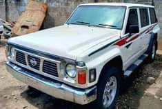 A picture of Nissan Safari