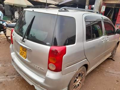 A picture of Toyota raum 14m