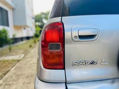 A picture of ToYOTA RAV 4 INAUZWA