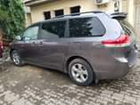 A picture of Sienna 2012 direct Toks