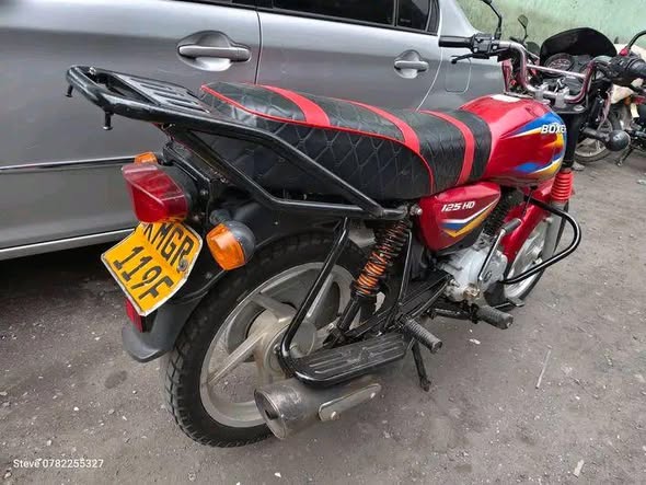 bajaj boxer