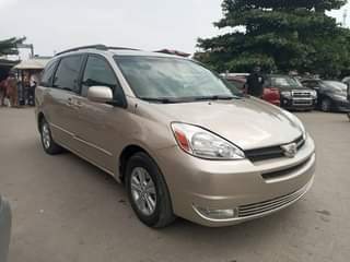 A picture of Toyota Sienna 06 First body Pan First Registered From TOKUNBO
