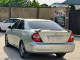 A picture of 2004 Toyota Camry
