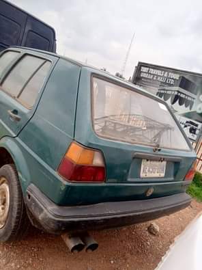 A picture of Volkswagen golf 2 automatic transmission untouched engine and gear location