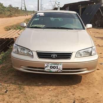 A picture of 2001 Toyota Camry