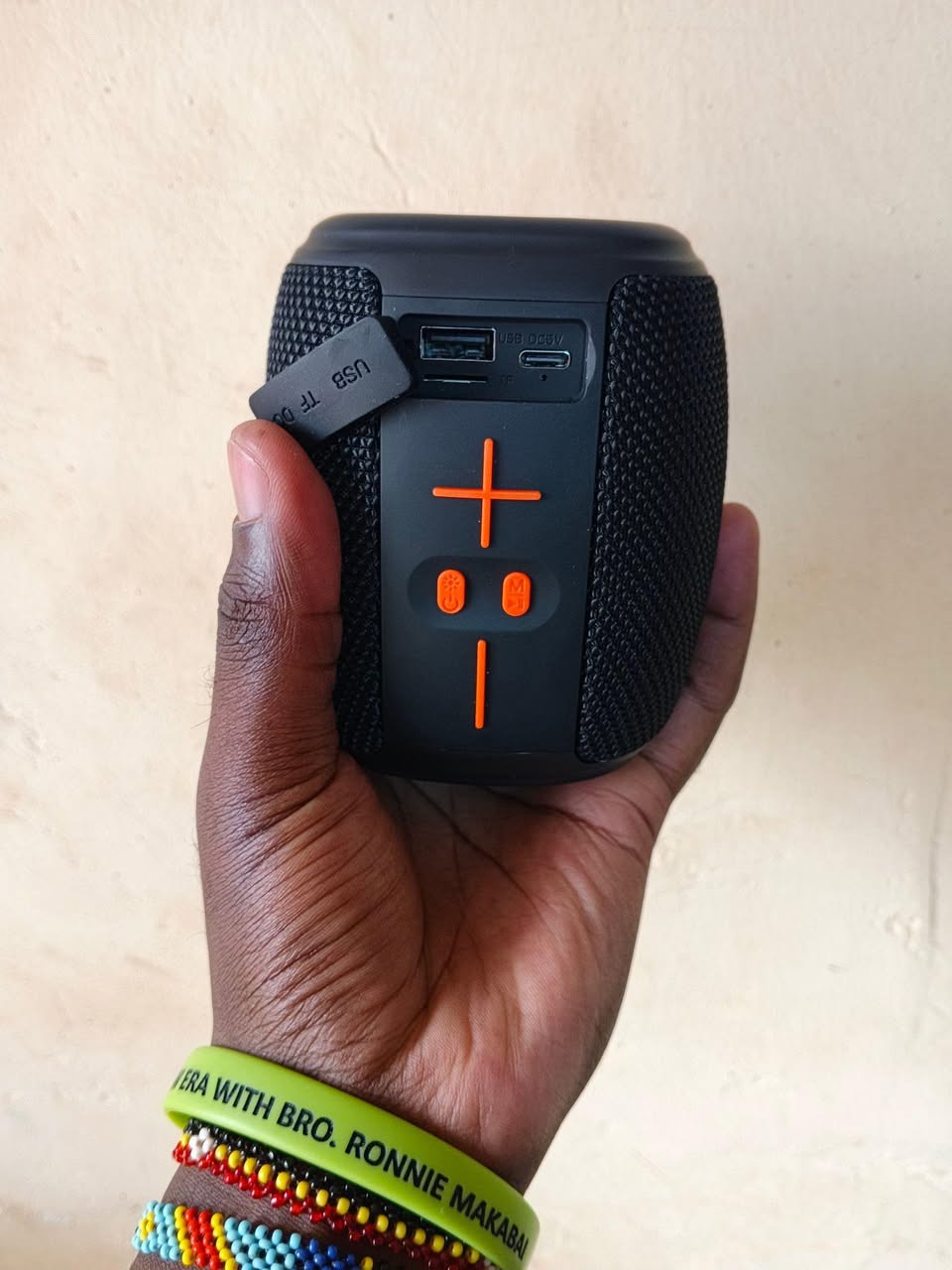 A picture of Musyl wireless speaker