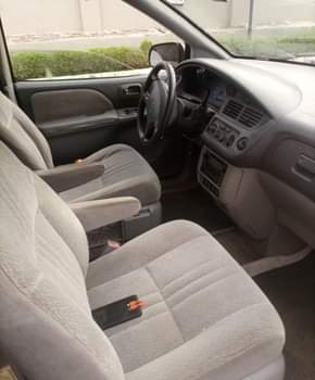 A picture of DANNY YUNG Smarts Autos Neat Toyota Sienna 02 Very Sound