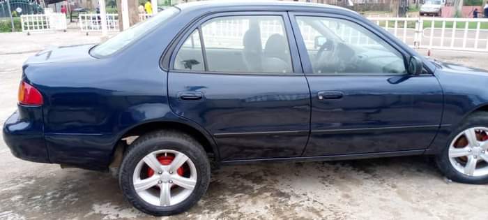 A picture of 2001 Toyota Corolla