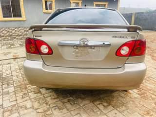 A picture of Toyota Corolla 2004 08025508383