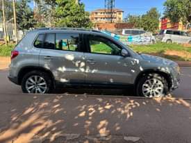 A picture of 2010 Volkswagen Tiguan