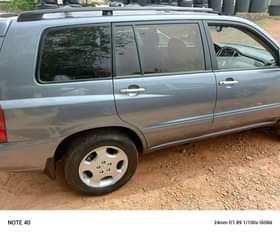 A picture of DISTRESSThis is 3seater 2005 model Highlander with good engine and