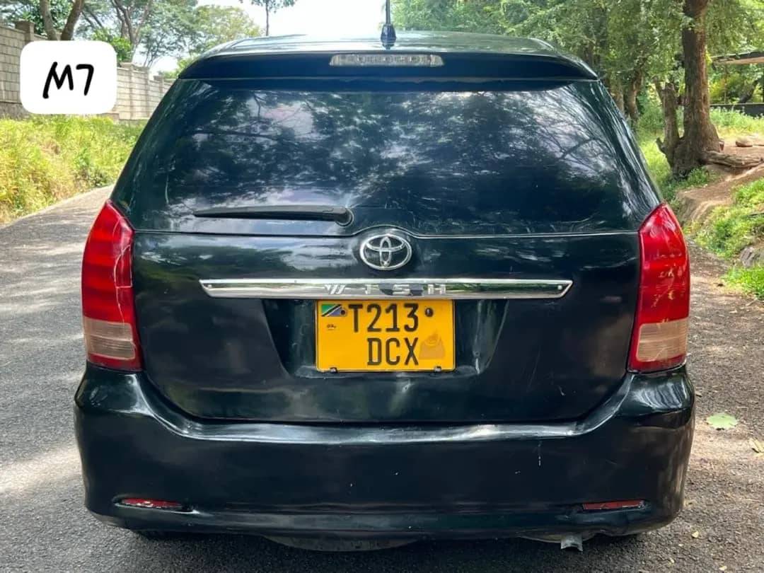 A picture of Toyota wish
