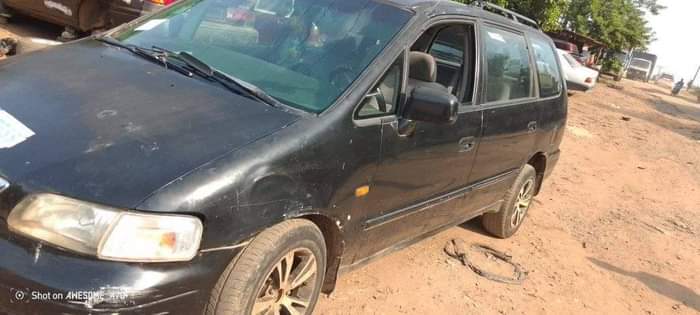 A picture of Under mine bus 4sell at avoidable price