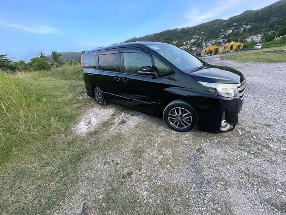 used toyota noah
