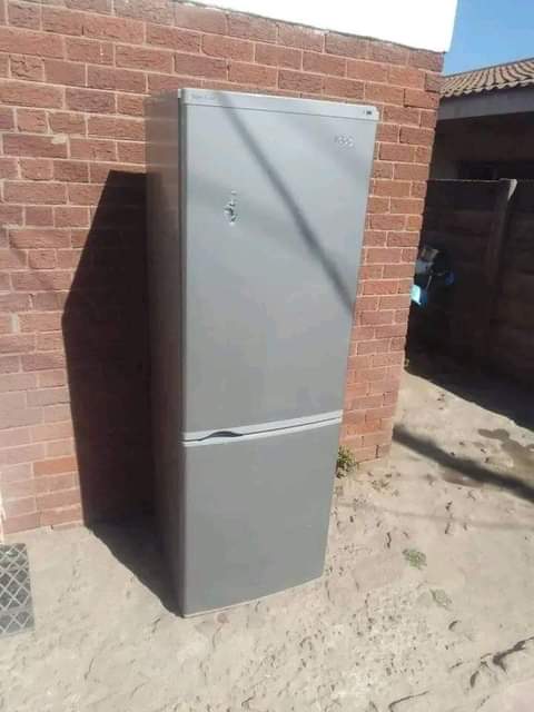 classifieds/fridges