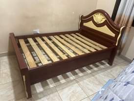 A picture of Bed 4 x 6 without mattress